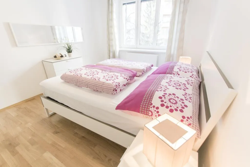 Apartment - Naehe Schottenring Vienna 0*,